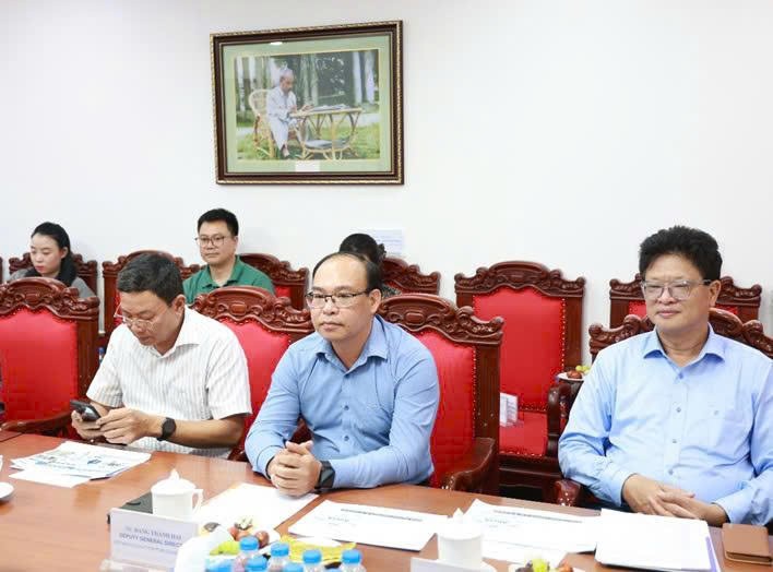 Đại diện lãnh đạo NXBGDVN