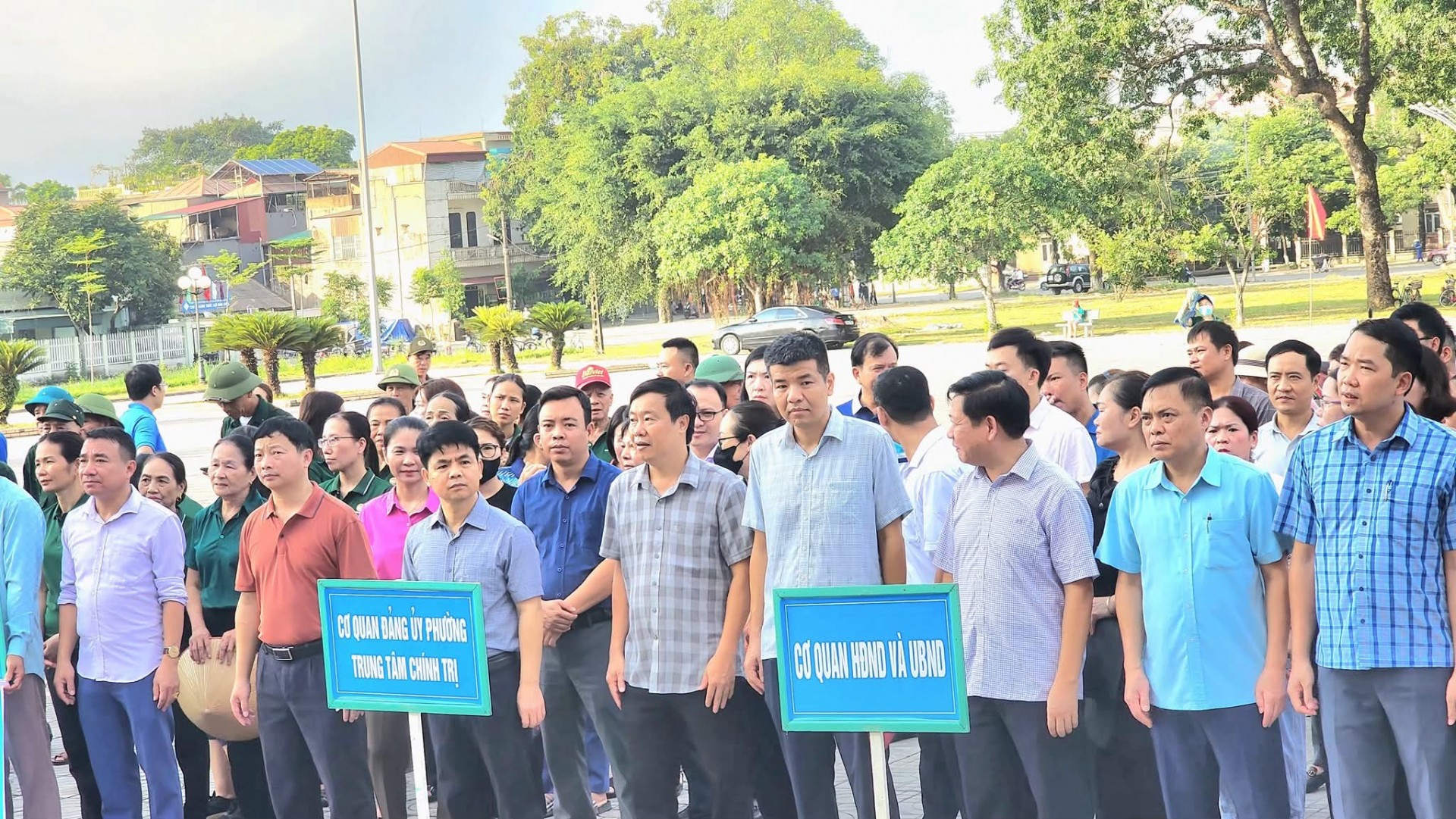 Phường Bỉm Sơn đi đầu trong công tác vệ sinh môi trường và lập lại trật tự lòng lề đường, vỉa hè