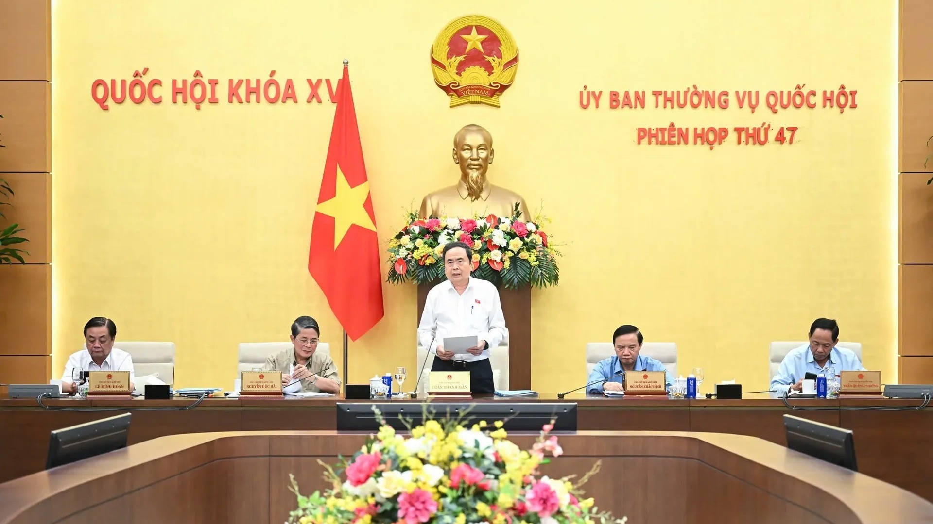 Phiên họp thứ 48 của Ủy ban Thường vụ Quốc hội xem xét, thông qua nhiều nội dung quan trọng