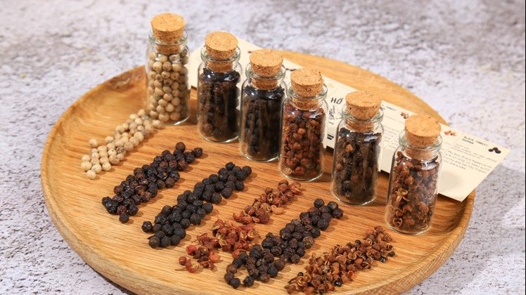 Giá hồ tiêu hôm nay 12/8: Thị trường nội địa vững vàng ở đỉnh, chờ cú hích từ thị trường thế giới