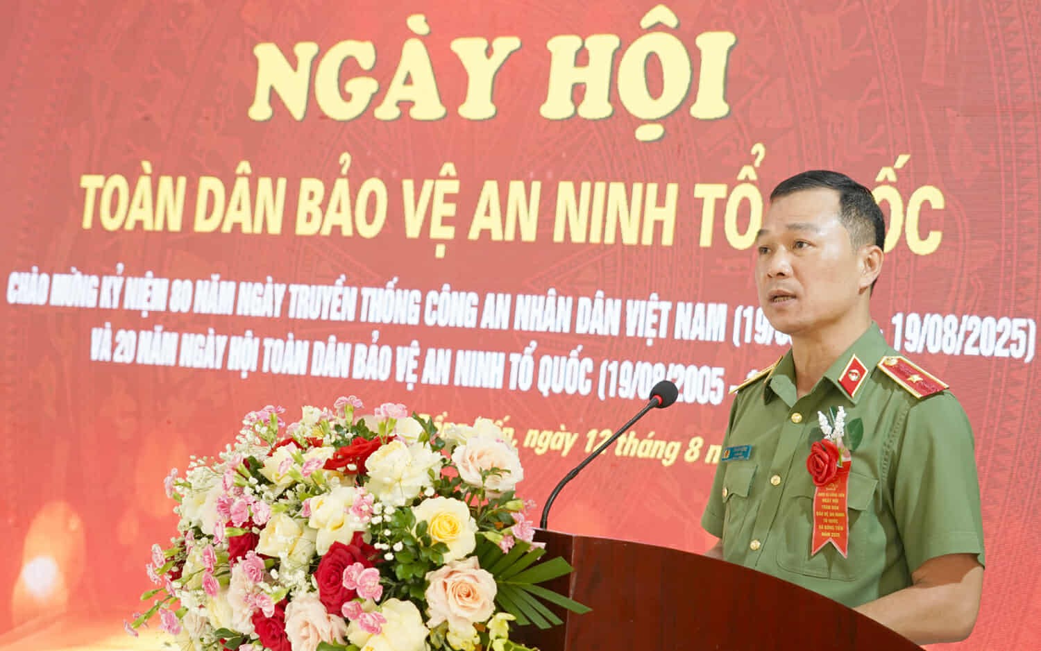 Giám đốc Công an tỉnh Thanh Hóa dự “Ngày hội toàn dân bảo vệ an ninh Tổ quốc” tại xã Đồng Tiến