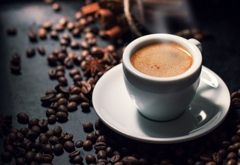 Giá cà phê hôm nay tiếp tục tăng sốc, lập đỉnh mới trước vụ thu hoạch