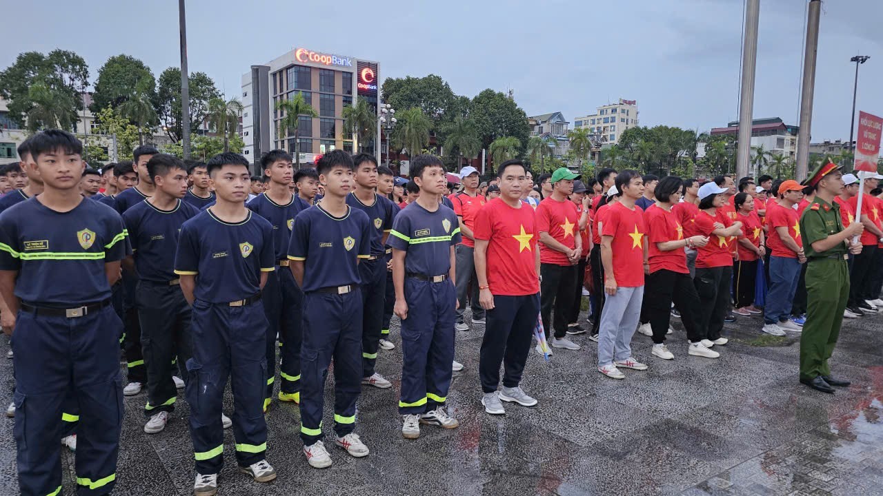 Gần 32 nghìn người ở Thanh Hóa “Cùng Việt Nam tiến bước