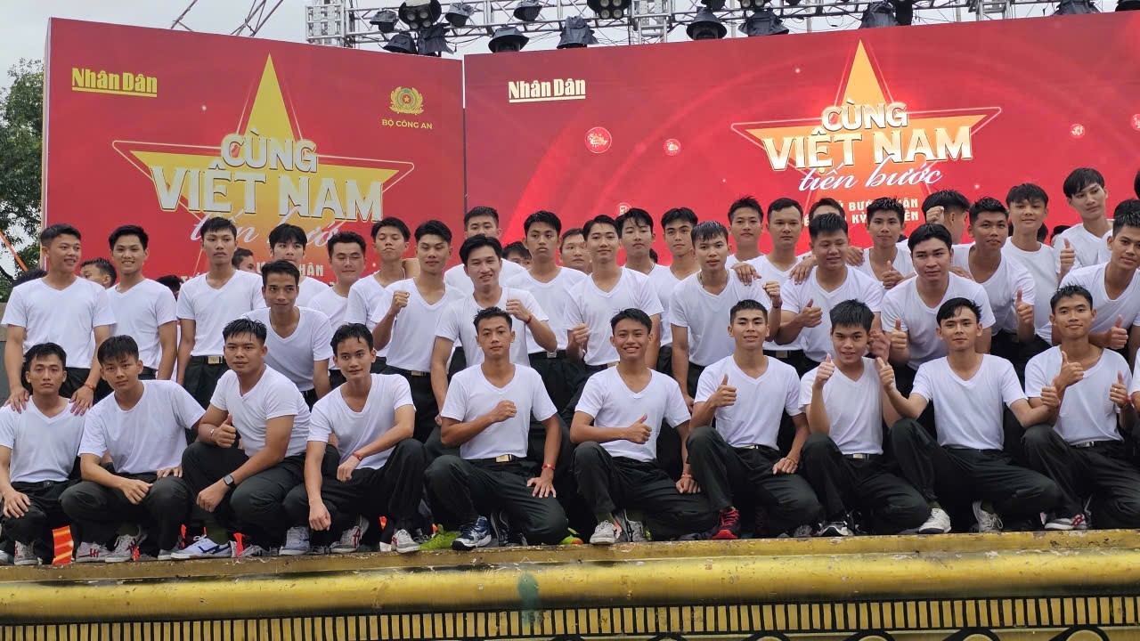 Gần 32 nghìn người ở Thanh Hóa “Cùng Việt Nam tiến bước