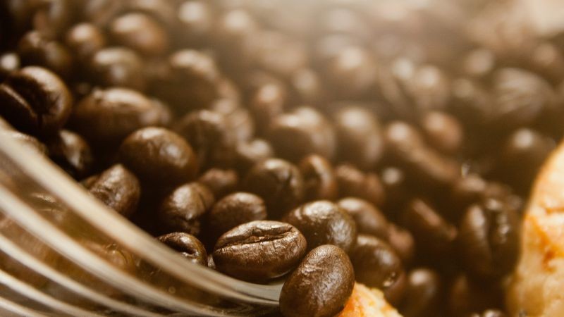Giá cà phê hôm nay 21/8: Tăng phi mã vượt 121.000 đồng/kg, thị trường thế giới 