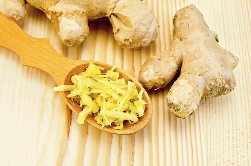 Gừng (tên khoa học: Zingiber officinale) từ lâu đã chiếm một vị trí không thể thiếu trong cả ẩm thực và y học cổ truyền.