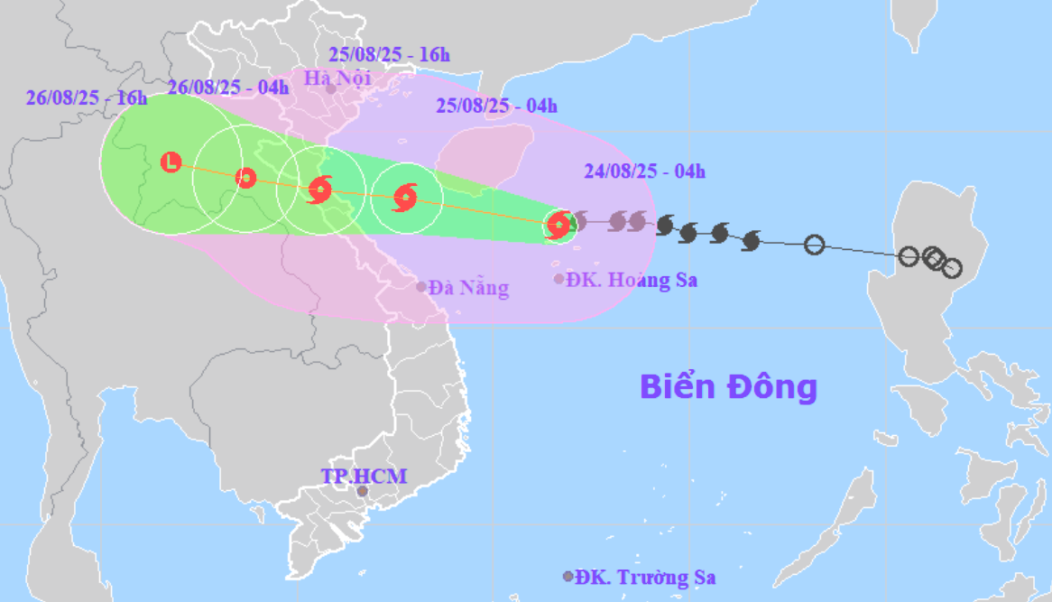 Nhiều tỉnh, thành dừng du lịch biển để đảm bảo an toàn trước bão số 5