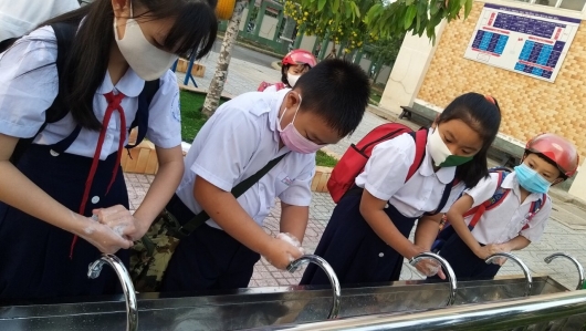 Hành trang sức khỏe cho con mùa tựu trường