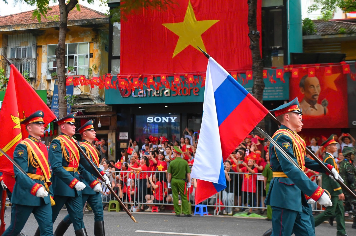TỔNG THUẬT: Lễ Tổng duyệt chương trình diễu binh, diễu hành kỷ niệm 80 năm Quốc khánh 2/9
