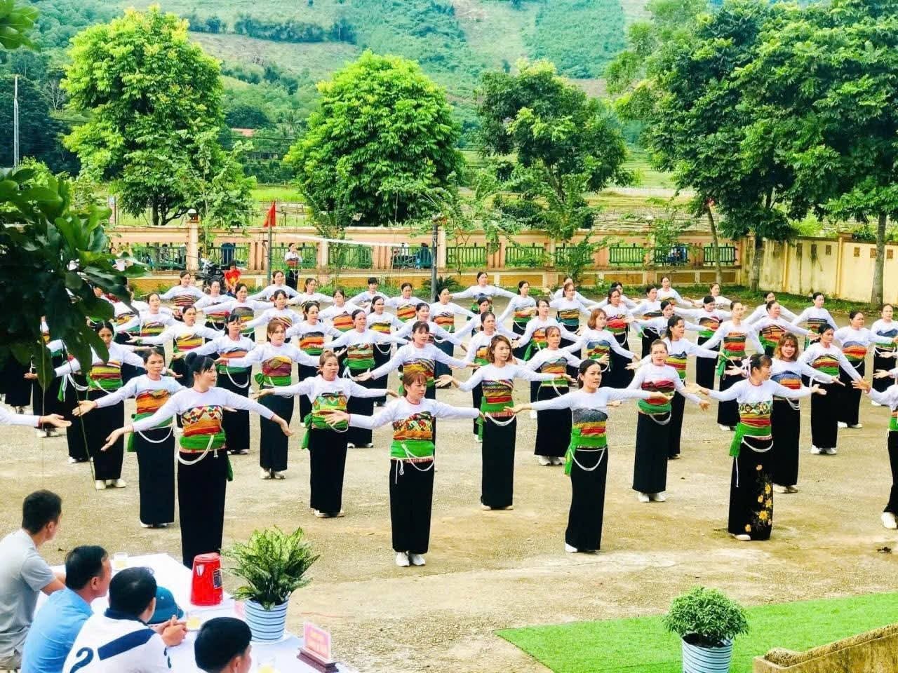 Hội Phụ nữ  tỉnh Thanh Hóa đồng diễn dân vũ, lan tỏa niềm tự hào mừng Quốc khánh 2/9