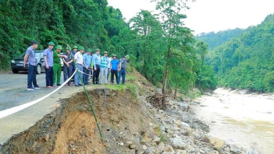 Lãnh đạo tỉnh Thanh Hóa kiểm tra, chỉ đạo khắc phục thiệt hại sau bão số 5