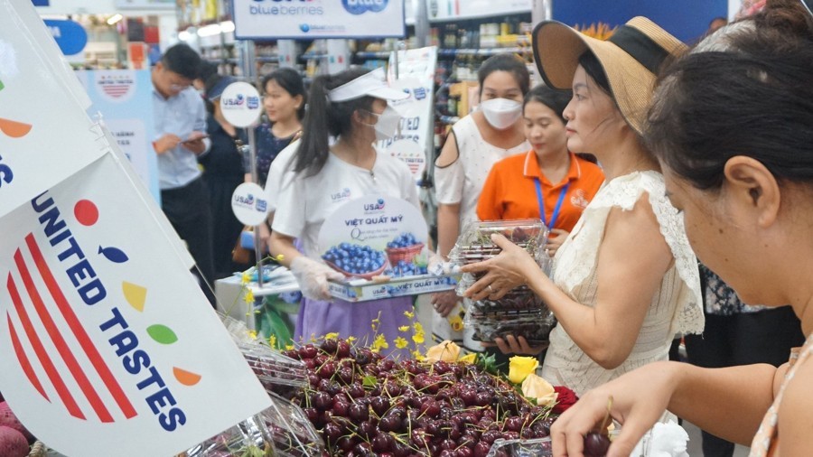 Hàng Mỹ ồ ạt đổ bộ: Người tiêu dùng Việt được lợi gì?