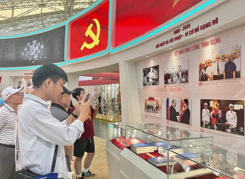 Đảm bảo phục vụ tốt nhất nhu cầu Nhân dân tại Triển lãm Thành tựu Đất nước