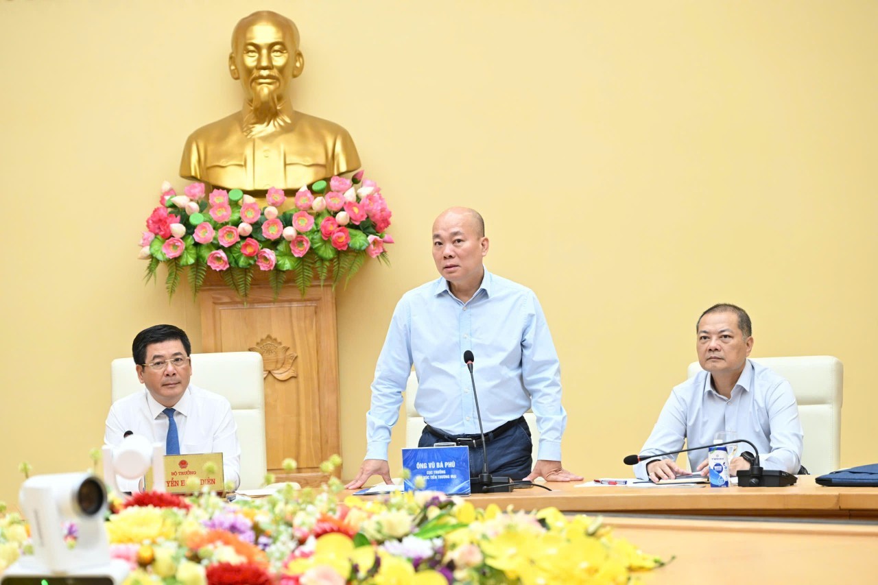 Bức tranh xuất khẩu 8 tháng đầu năm: Vượt qua 'vùng xám' để làm mới động lực tăng trưởng