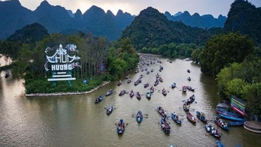 Phát triển du lịch danh thắng Hương Sơn bốn mùa