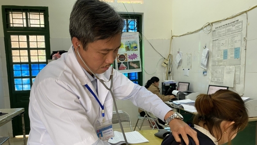 Ít nhất 1.000 bác sĩ sẽ được luân chuyển về y tế xã mỗi năm