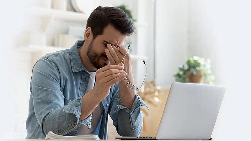 Các triệu chứng của hội chứng này rất đa dạng và thường bị nhiều người bỏ qua vì cho rằng đó chỉ là sự mệt mỏi thông thường.