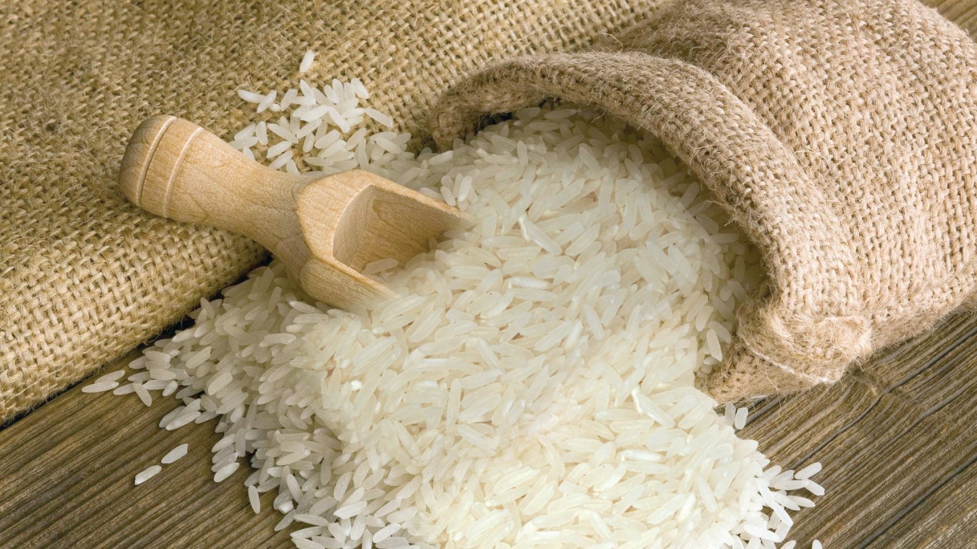 Bộ Công Thương ban hành công điện mới nhằm ổn định và phát triển thị trường lúa gạo