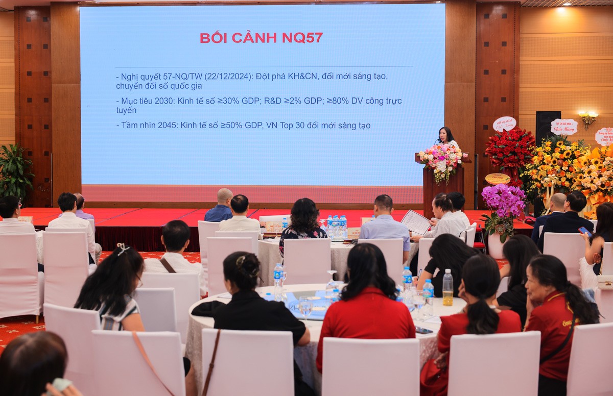 Ứng dụng khoa học công nghệ phát triển sản phẩm thiên nhiên: Kiến tạo cầu nối hợp tác Nhà nước – nhà khoa học – doanh nghiệp Ứng dụng khoa học công nghệ phát triển sản phẩm thiên nhiên: Kiến tạo cầu nối hợp tác Nhà nước – nhà khoa học – doanh nghiệp