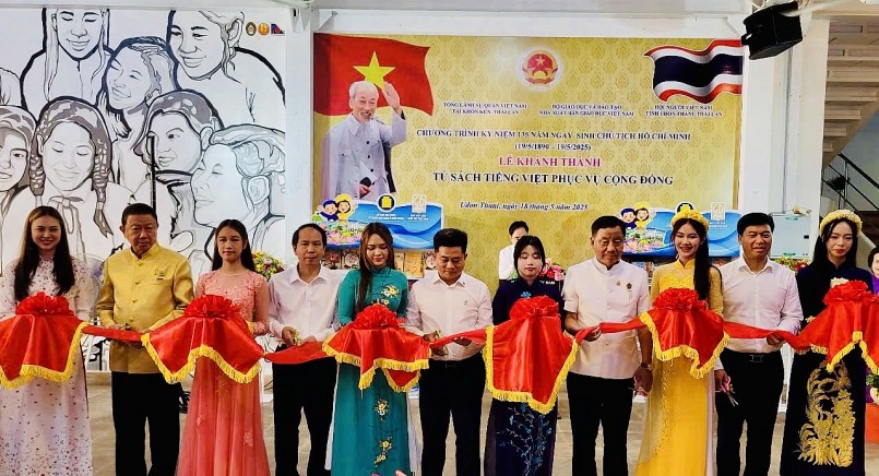 Ra mắt  Tủ sách Tiếng Việt phục vụ cộng đồng ở tỉnh Udon Thani (Thái Lan) tháng 5 -2025