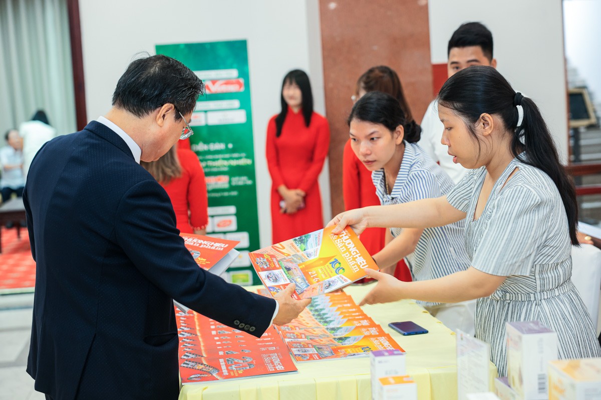 Ứng dụng công nghệ, tiêu chuẩn ESG: Chìa khóa vàng giúp nâng tầm sản phẩm thiên nhiên Việt Ứng dụng công nghệ, tiêu chuẩn ESG: Chìa khóa vàng giúp nâng tầm sản phẩm thiên nhiên Việt