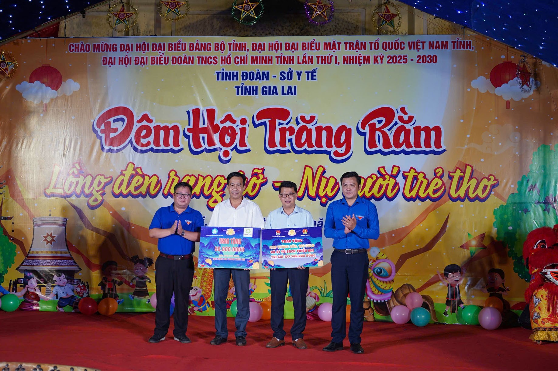 “Đêm hội trăng rằm” thắp sáng nụ cười trẻ thơ nơi biên giới Gia Lai