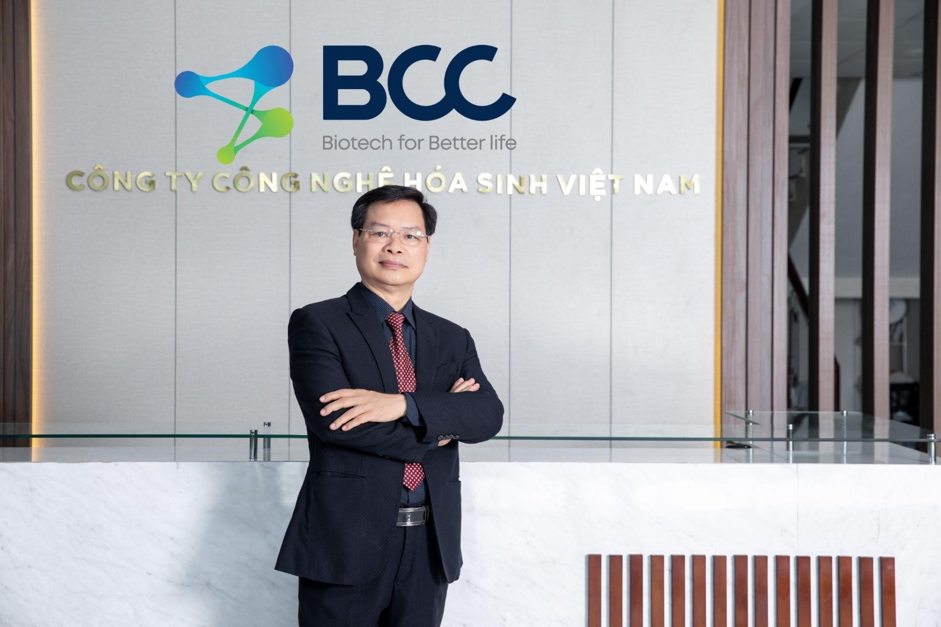 TS. Nguyễn Văn Năm tại trụ sở nhà máy Công ty CP Công nghệ Hóa sinh Việt Nam TS. Nguyễn Văn Năm tại trụ sở nhà máy Công ty CP Công nghệ Hóa sinh Việt Nam