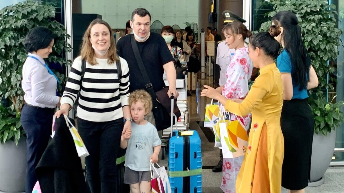 Du lịch Việt bứt tốc nhờ chính sách miễn thị thực