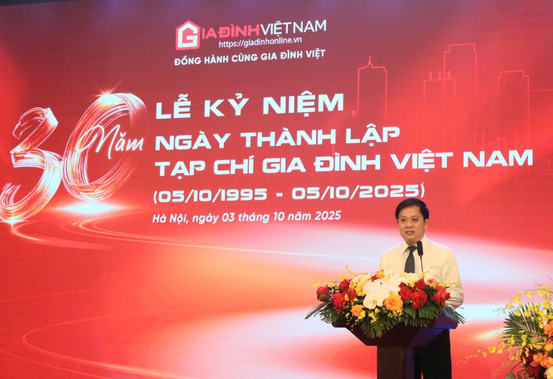 Nhà báo Hồ Minh Chiến - Tổng Biên tập Tạp chí Gia đình Việt Nam phát biểu tại buổi lễ.