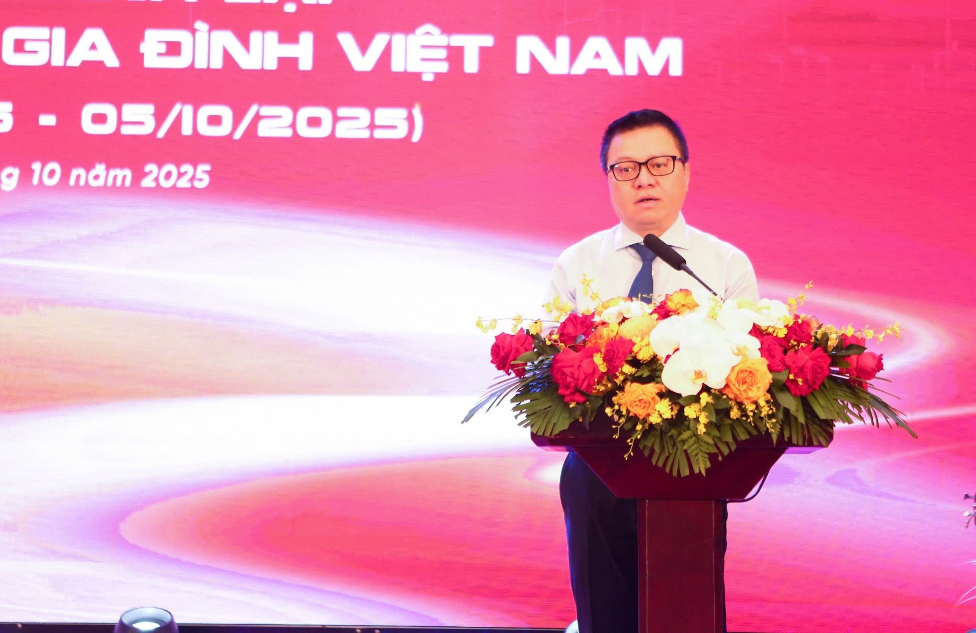 Ông Lê Quốc Minh, Ủy viên Trung ương Đảng, Tổng Biên tập Báo Nhân Dân, Phó Trưởng Ban Tuyên giáo và Dân vận Trung ương, Chủ tịch Hội Nhà báo Việt Nam phát biểu tại buổi lễ 