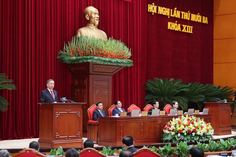 Khai mạc Hội nghị Trung ương lần thứ 13