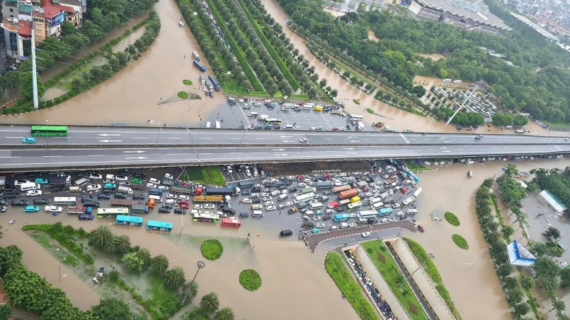 Tình trạng ngập úng có thể kéo dài từ 1-3 giờ hoặc lâu hơn tại các khu vực trũng thấp.