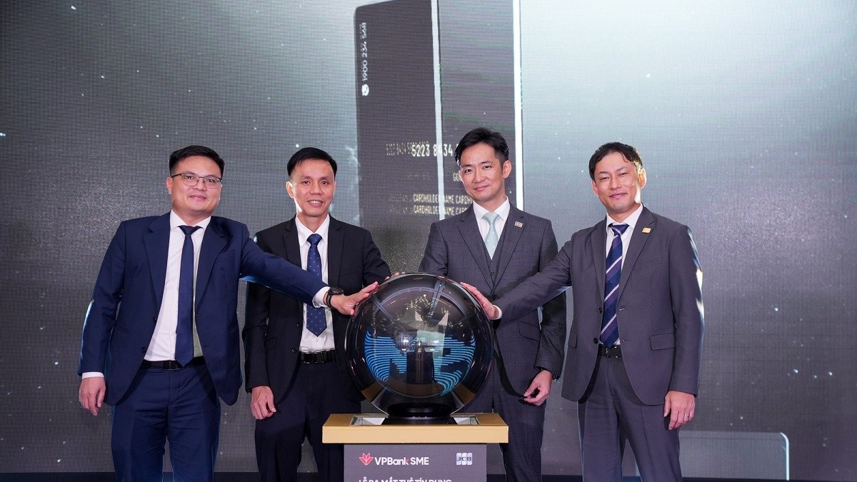 Lần đầu tiên tại Việt Nam ra mắt thẻ tín dụng dành riêng cho doanh nghiệp VPBiz JCB Ultimate