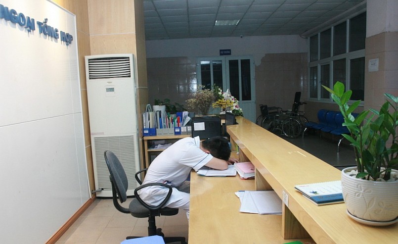 Chế độ phụ cấp trực 24/24 giờ cũng được đề xuất tăng mạnh theo từng hạng bệnh viện.