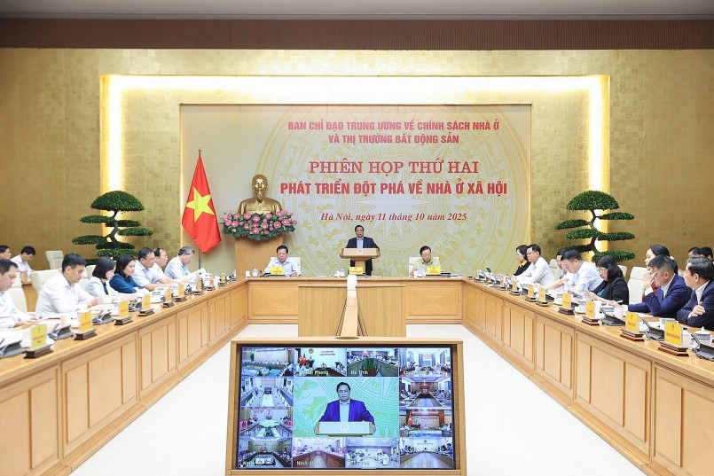 Thủ tướng Phạm Minh Chính chủ trì phiên họp thứ hai của Ban Chỉ đạo Trung ương về chính sách nhà ở và thị trường bất động sản (Ảnh: VGP).