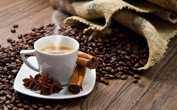 Giá cà phê hôm nay 12/10: Giảm sâu trên cả hai sàn, thị trường trong nước chững lại