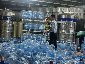 Nước máy 