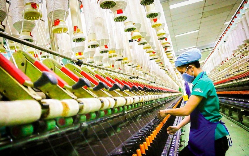 Dệt may Việt Nam thích ứng trước "hàng rào xanh" toàn cầu