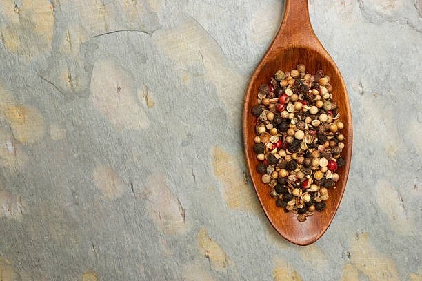 Giá hồ tiêu hôm nay 17/10: Tăng nhẹ tại một số địa phương, thị trường thế giới biến động nhẹ