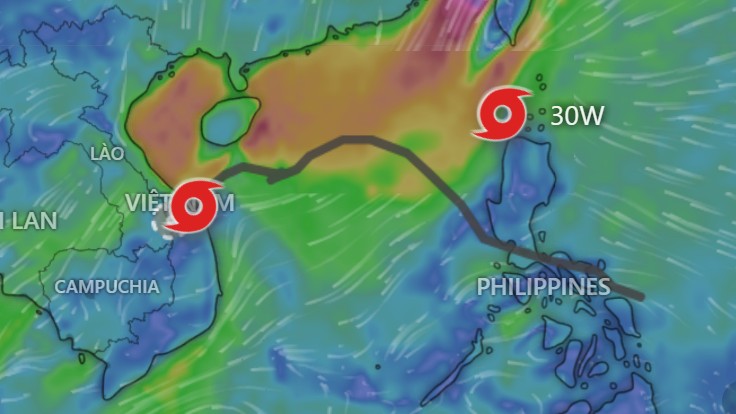 Bão số 12 đã tan, miền Trung đón mưa cực lớn, Biển Đông lại có áp thấp mới