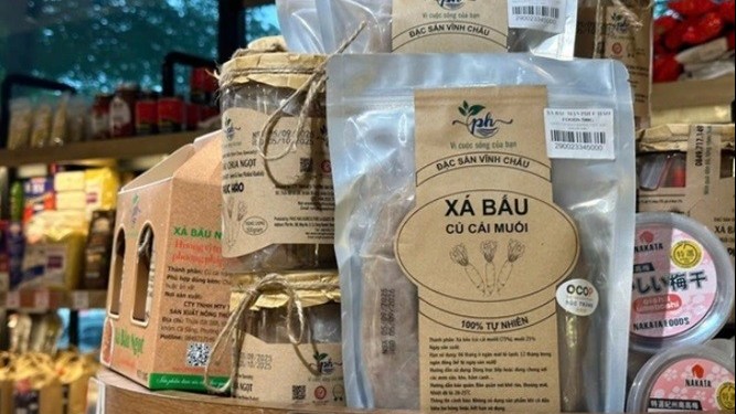 Người "thổi hồn" cho hành tím, củ cải Vĩnh Châu vươn ra biển lớn