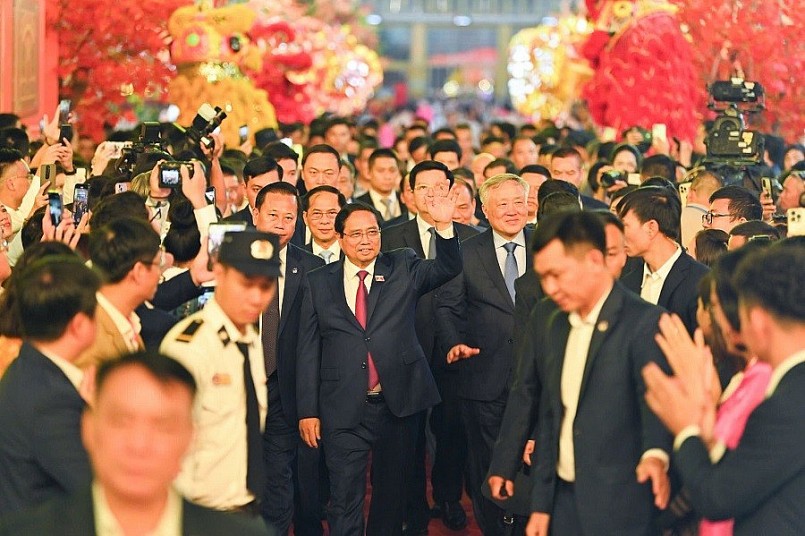 undefined Thủ tướng Phạm Minh Chính khai mạc Hội chợ Mùa Thu 2025: Kết nối con người với sản xuất, kinh doanh