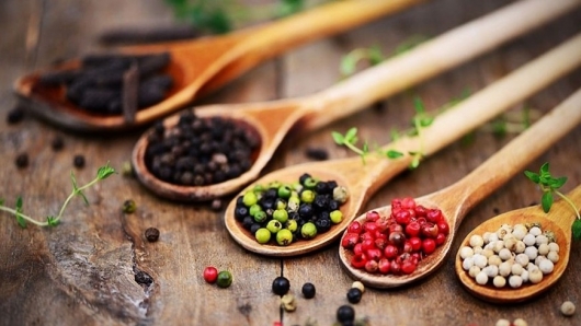Giá hồ tiêu hôm nay 27/10: Giao dịch đi ngang, thị trường nín thở chờ tín hiệu mới