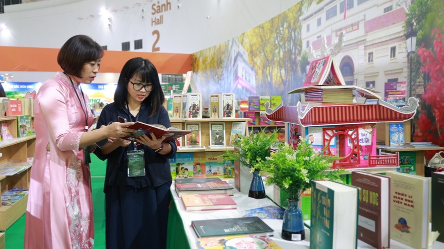 Nhà xuất bản Giáo dục Việt Nam tham gia Hội chợ Mùa Thu 2025 Nhà xuất bản Giáo dục Việt Nam tham gia Hội chợ Mùa Thu 2025