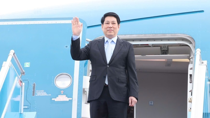 Chủ tịch nước Lương Cường lên đường dự Tuần lễ cấp cao APEC 2025