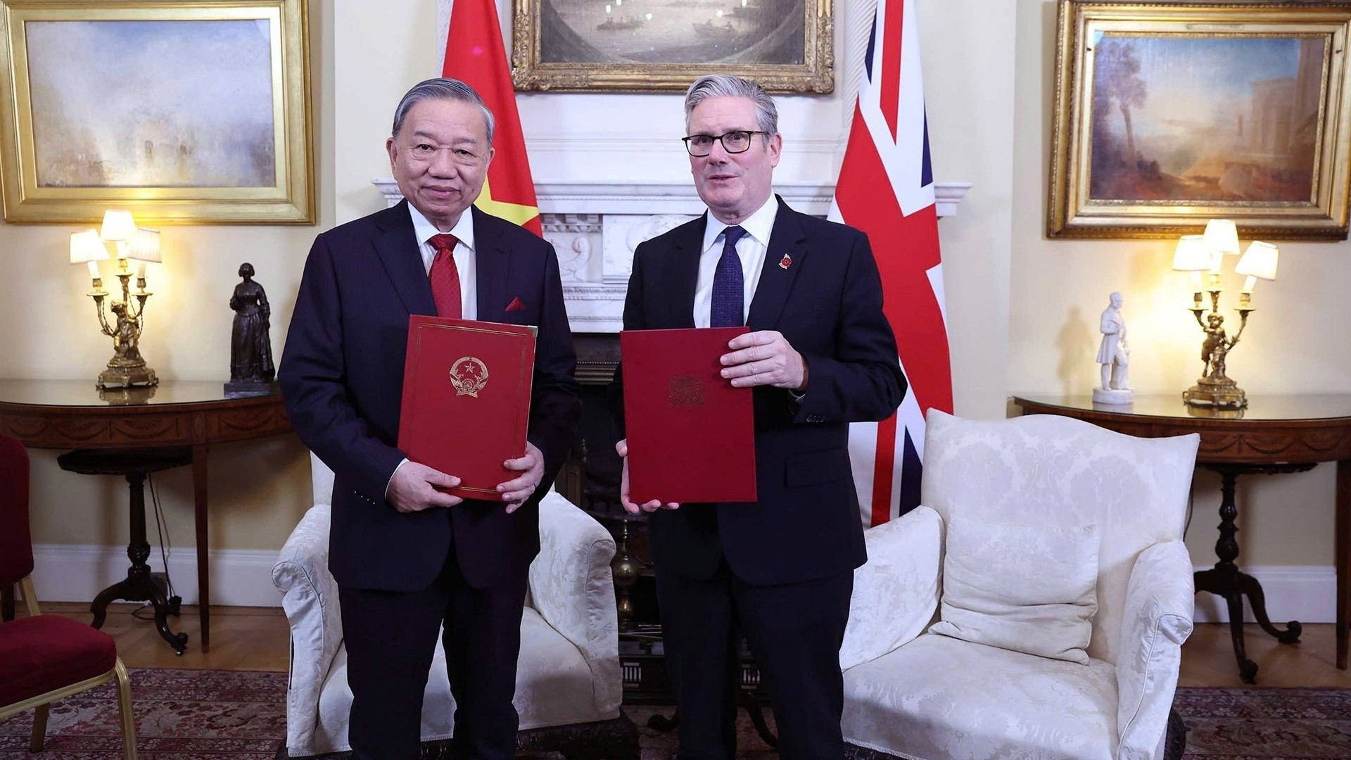 Tuyên bố chung về việc nâng cấp quan hệ Việt Nam - Anh lên đối tác chiến lược toàn diện