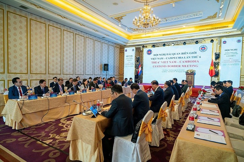 Hải quan Việt Nam và Hải quan Campuchia tăng cường hợp tác trong đấu tranh chống buôn lậu