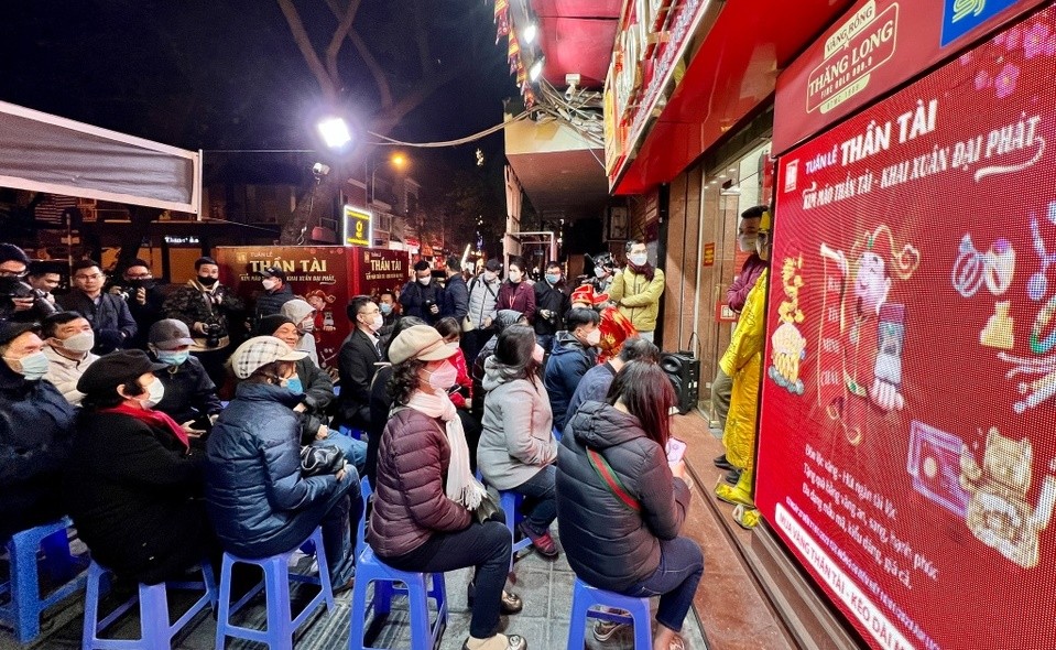 Tiêu thụ 55 tấn vàng mỗi năm: Làm sao để nguồn vốn khổng lồ trong dân không còn “bất động”? Tiêu thụ 55 tấn vàng mỗi năm: Làm sao để nguồn vốn khổng lồ trong dân không còn “bất động”?