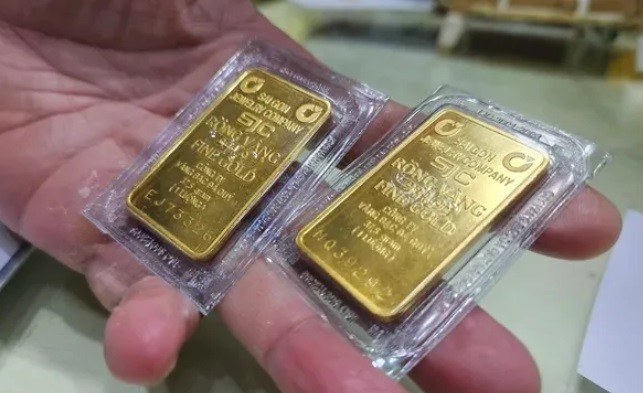 Tiêu thụ 55 tấn vàng mỗi năm: Làm sao để nguồn vốn khổng lồ trong dân không còn “bất động”? Tiêu thụ 55 tấn vàng mỗi năm: Làm sao để nguồn vốn khổng lồ trong dân không còn “bất động”?