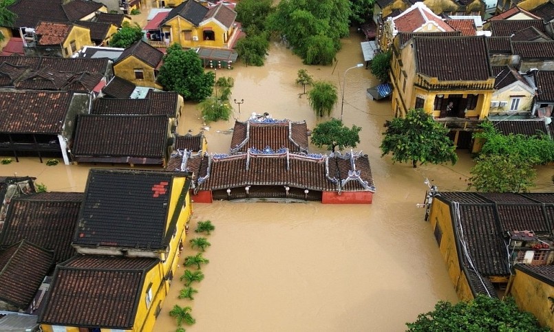 Khu vực chùa Cầu - biểu tượng Hội An, ngập nặng sáng 30/10. Ảnh: Nguyễn Đông Khu vực chùa Cầu - biểu tượng Hội An, ngập nặng sáng 30/10. Ảnh: Nguyễn Đông